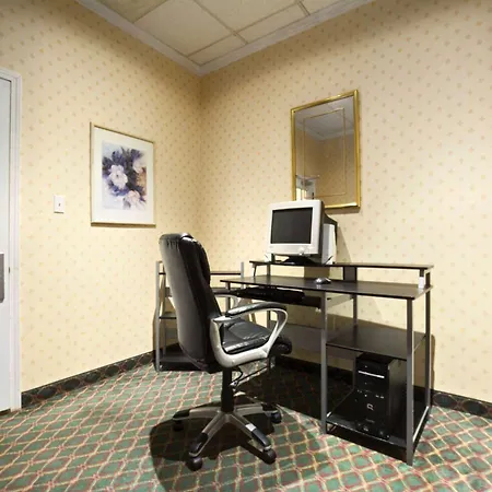 Days Inn By Wyndham Rome Downtown-2