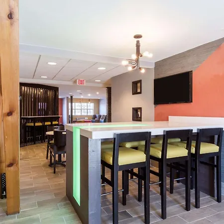 Quality Inn & Suites Ashland Near Kings Dominion-2