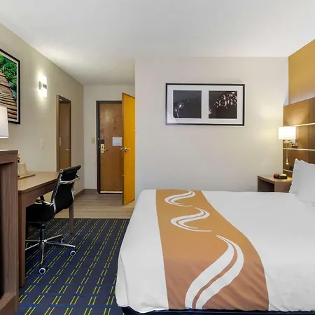 Quality Inn Lee - Lenox South-3