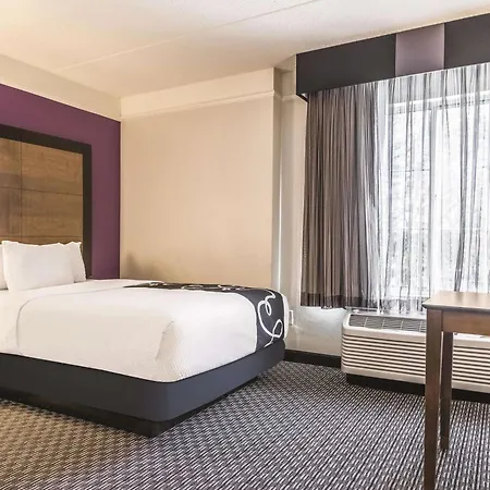 La Quinta By Wyndham Alexandria Airport-2
