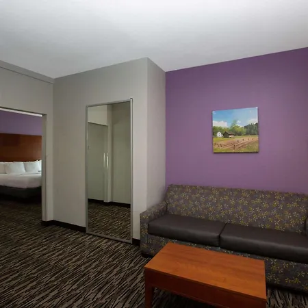 La Quinta By Wyndham Tupelo-3