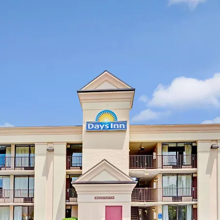 Red Roof Inn Hampton Coliseum-3