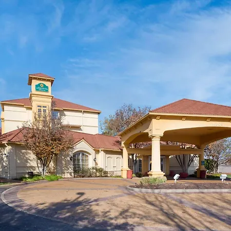 La Quinta By Wyndham St. Louis Westport-3