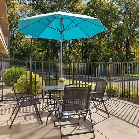Baymont By Wyndham Owatonna-2