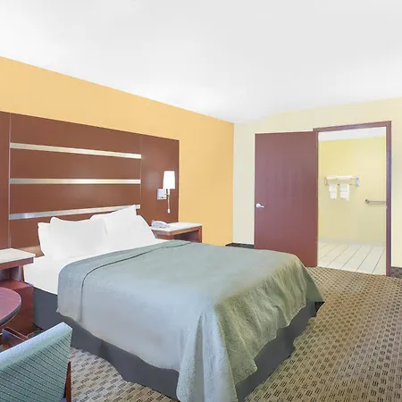 Days Inn By Wyndham Fayetteville-2