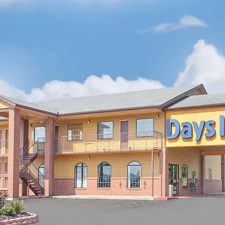 Days Inn By Wyndham Fayetteville-3