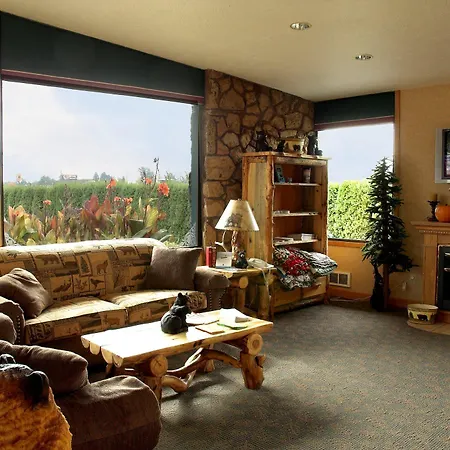 Days Inn By Wyndham Black Bear-2