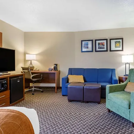 Comfort Suites Hobbs-3