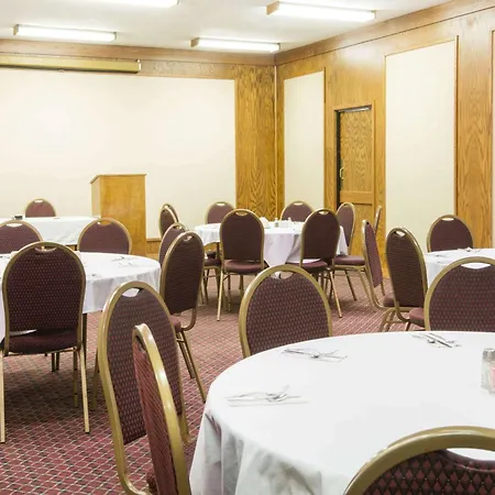 Ramada By Wyndham Enid-3