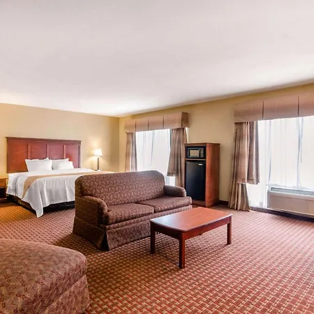 Quality Inn & Suites Carthage Near Precious Moments Chapel-3