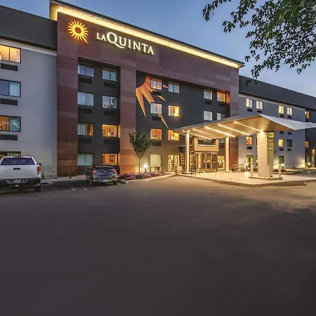 La Quinta By Wyndham Hartford Bradley Airport-2