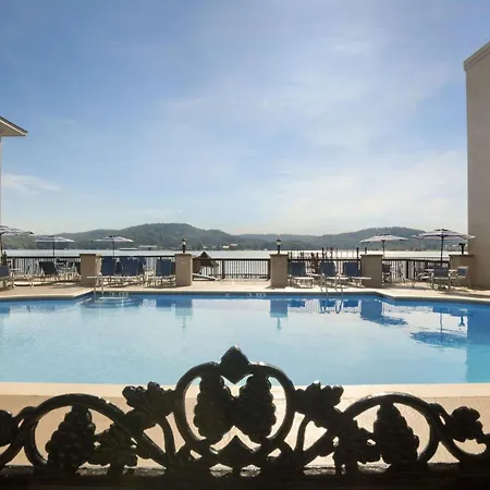 Wyndham Garden Lake Guntersville-3