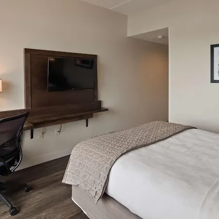 Best Western Plus Coastline Inn-3