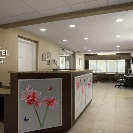 Microtel Inn & Suites By Wyndham Mineral Wells/Parkersburg-2