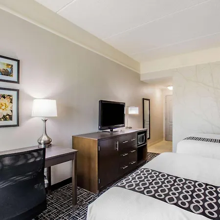 La Quinta By Wyndham Mission At West Mcallen-2
