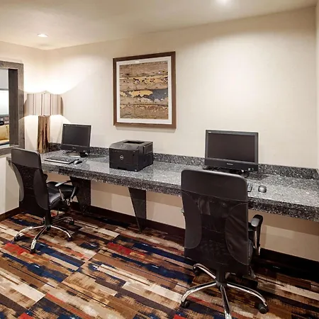 Red Lion Ridgewater Inn & Suites Polson-3