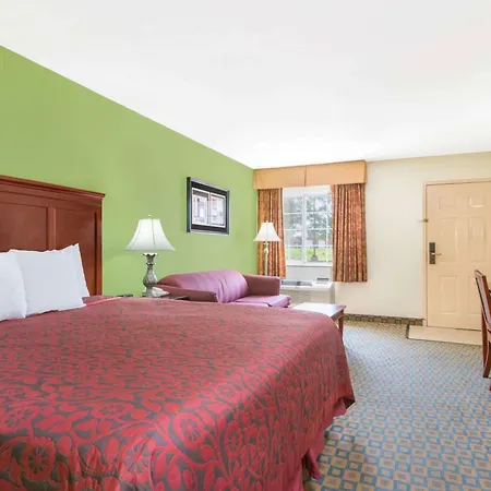 Days Inn & Suites By Wyndham Wichita-3