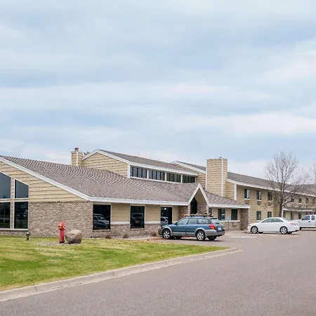 Days Inn & Suites By Wyndham Baxter Brainerd Area-3