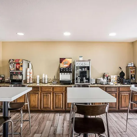 Mainstay Suites Cedar Rapids North - Marion-3