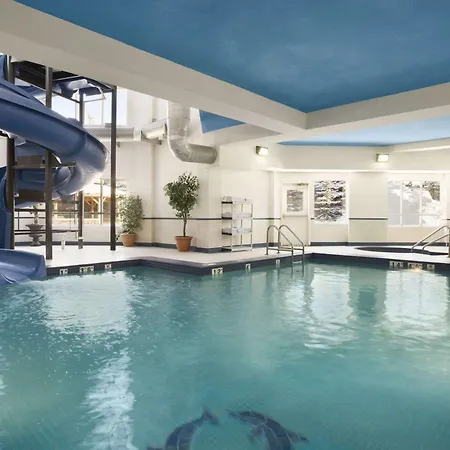 Travelodge By Wyndham Strathmore-2