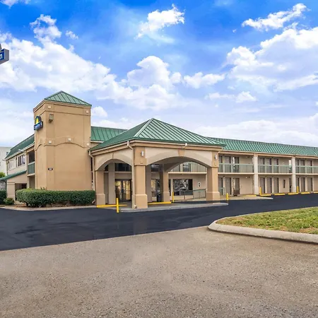 Days Inn By Wyndham Clarksville North Exit 4-3