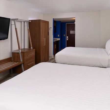 Holiday Inn Express & Suites Raleigh Ne - Medical Ctr Area By Ihg-2