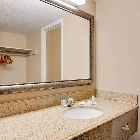 Travelodge By Wyndham Ozona-3