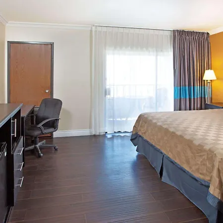 Travelodge By Wyndham Ocean Front-3