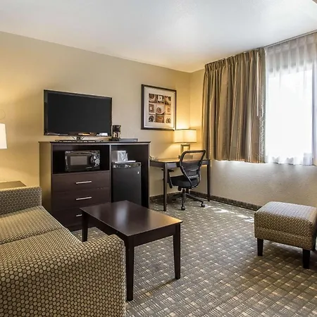 Quality Inn & Suites Decorah-2
