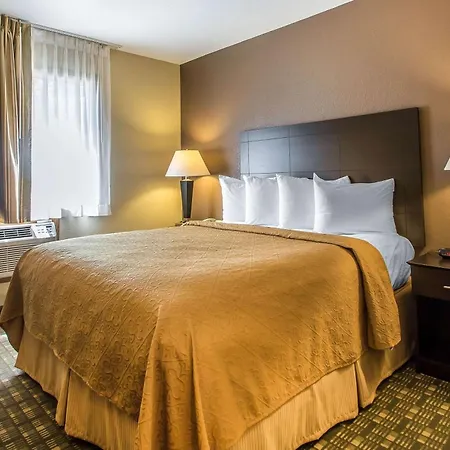 Quality Inn & Suites Decorah-3