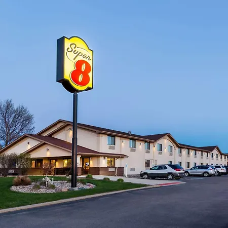 Super 8 By Wyndham Spirit Lake/Okoboji-2