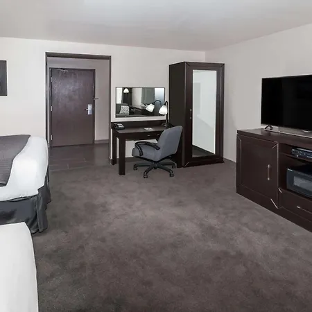 Baymont By Wyndham Glenview-3