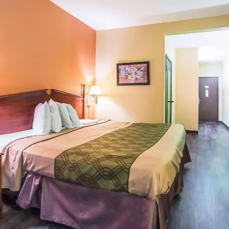 Econo Lodge Inn & Suites Ripley-2