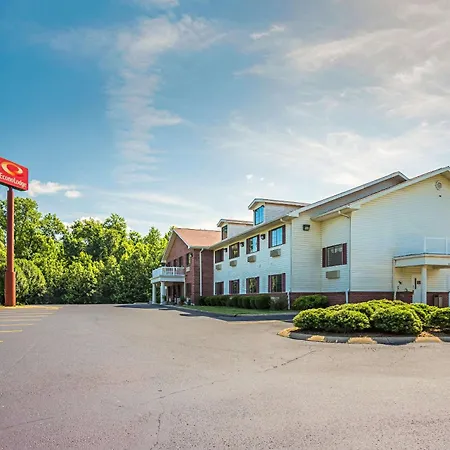 Econo Lodge Inn & Suites Ripley-3