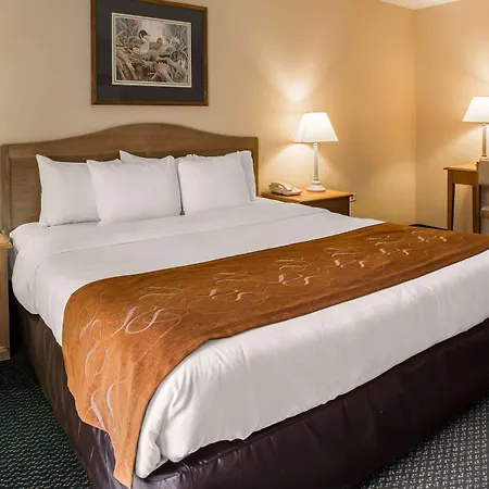 Super 8 By Wyndham Cherokee-3