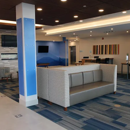 Holiday Inn Express & Suites - Collingwood-3