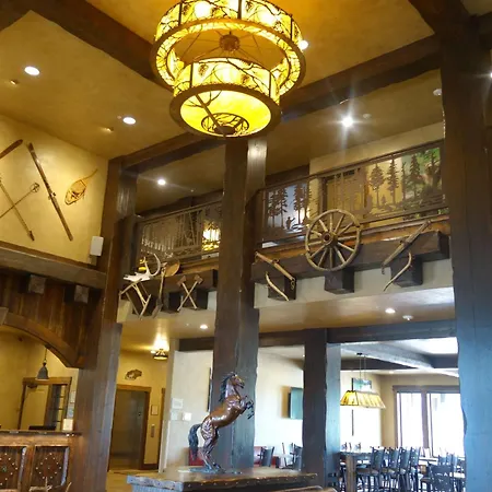 Glacier International Lodge-2