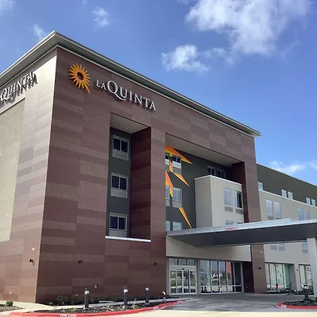 La Quinta Inn & Suites By Wyndham Corpus Christi Southeast-3