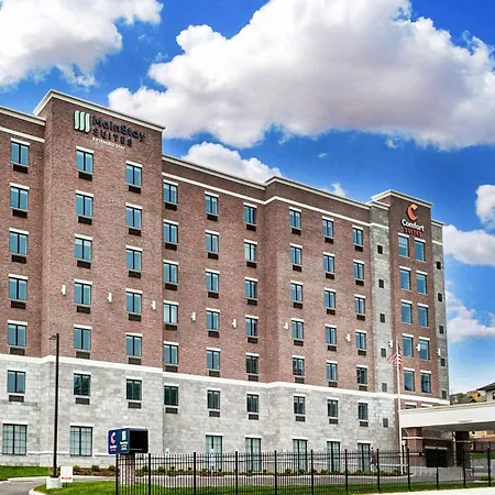Comfort Suites Cincinnati University - Downtown-2
