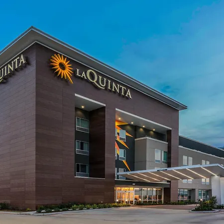 La Quinta Inn And Suites By Wyndham Houston Spring South-3