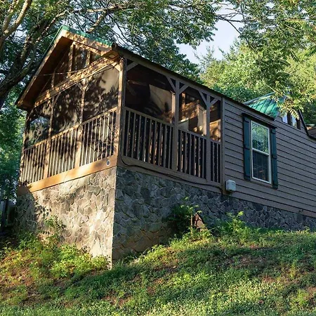 Halesford Harbour Resort - Smith Mountain Lake-3