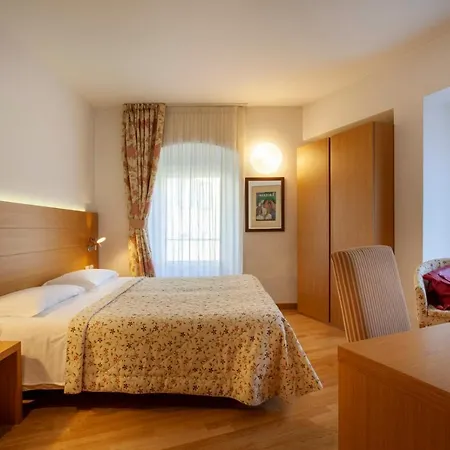 Hotel Romanda-3