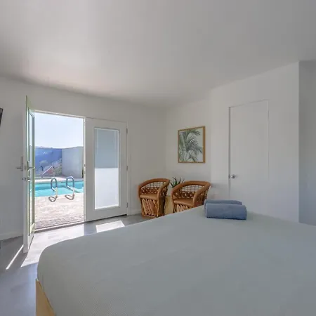 Desert Hot Springs Inn-3