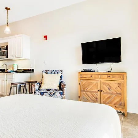 Inn At Seacrest 403-2