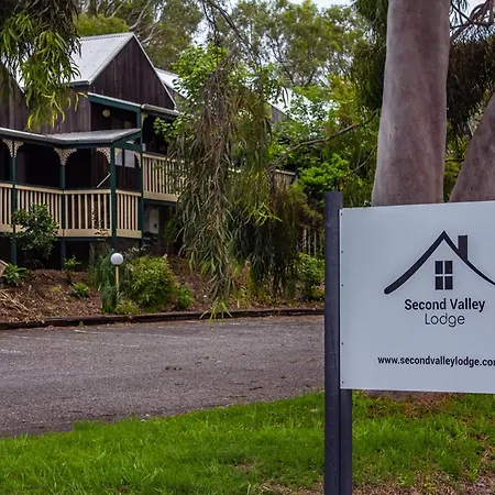 Second Valley Cottages And Lodge-3