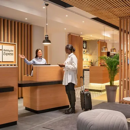 Holiday Inn Express - Marne-La-Vallee Val D'Europe By Ihg-3