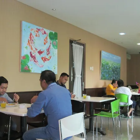 Bamboo Inn Hotel & Cafe-3