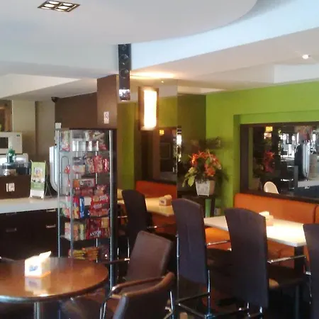 Bamboo Inn Hotel & Cafe-2