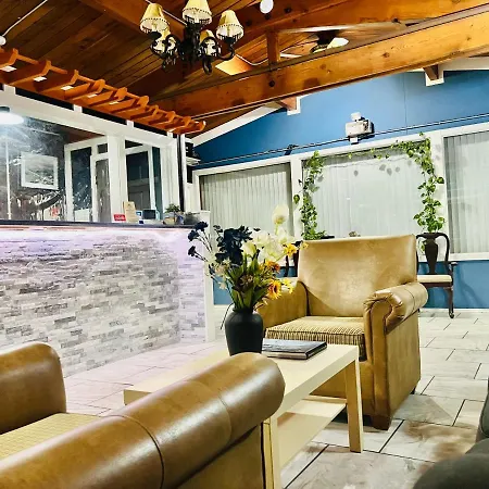 The Crossroads Motel-2