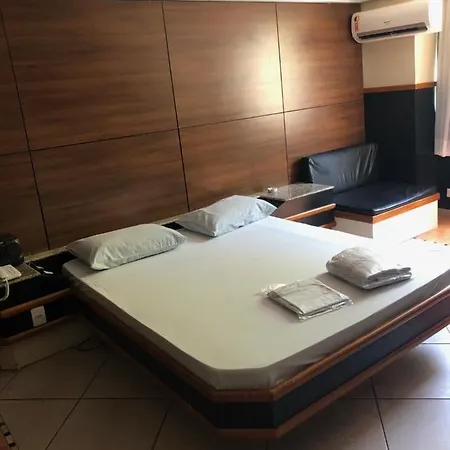 Hotel Serrano-2